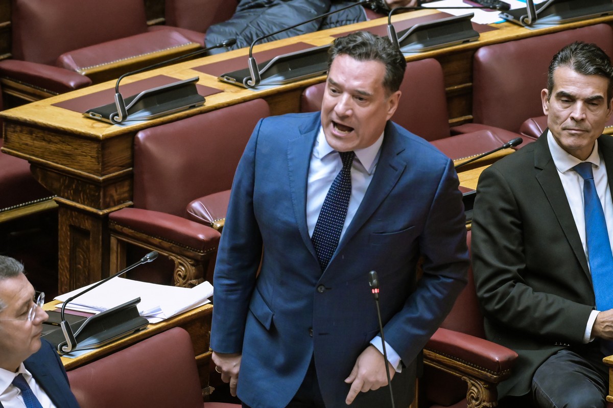 Γεωργιάδης: «Η Κωνσταντοπούλου έβαλε τον Ρούτσι να κάνει απεργία πείνας για να μη γίνει η δίκη των Τεμπών» (VIDEO)