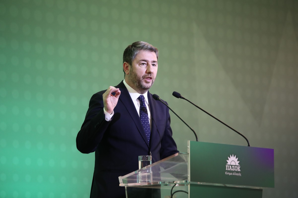 Ανδρουλάκης: Ο Μητσοτάκης μετέτρεψε τη Βουλή σε «πλυντήριο» σκανδάλων – Αιχμές για Τσίπρα