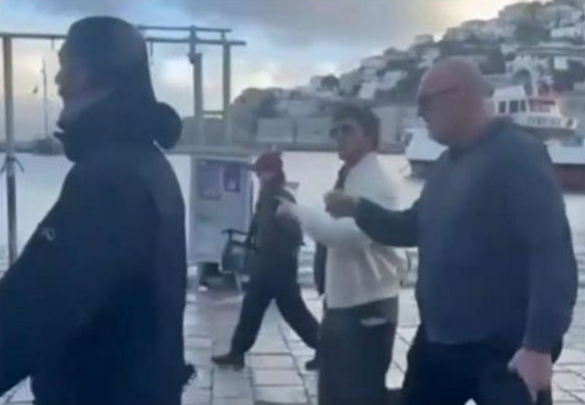 Πλατό του Χόλιγουντ η Ύδρα για τα γυρίσματα του «The Wild» με τον Μπραντ Πιτ