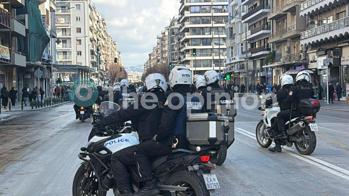 45 προσαγωγές, 9 συλλήψεις – Η ανακοίνωση της ΕΛ.ΑΣ για το συλλαλητήριο για τα Τέμπη στη Θεσσαλονίκη