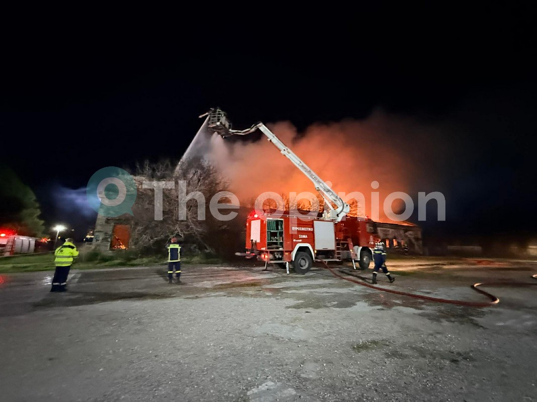 Θεσσαλονίκη: Φωτιά στο πρώην στρατόπεδο Κόδρα – Κινητοποίηση της πυροσβεστικής (ΦΩΤΟ – VIDEO)