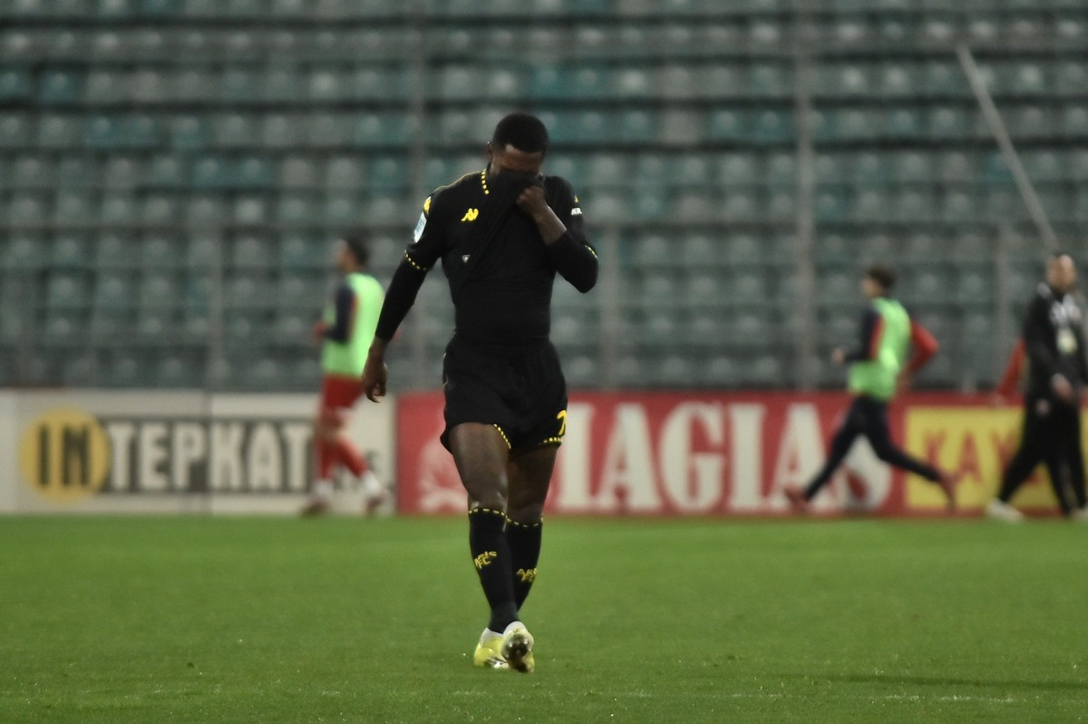 Ο Άρης δεν εμφανίστηκε στο γήπεδο και έμεινε ισόπαλος με τον Βόλο (ΦΩΤΟ)