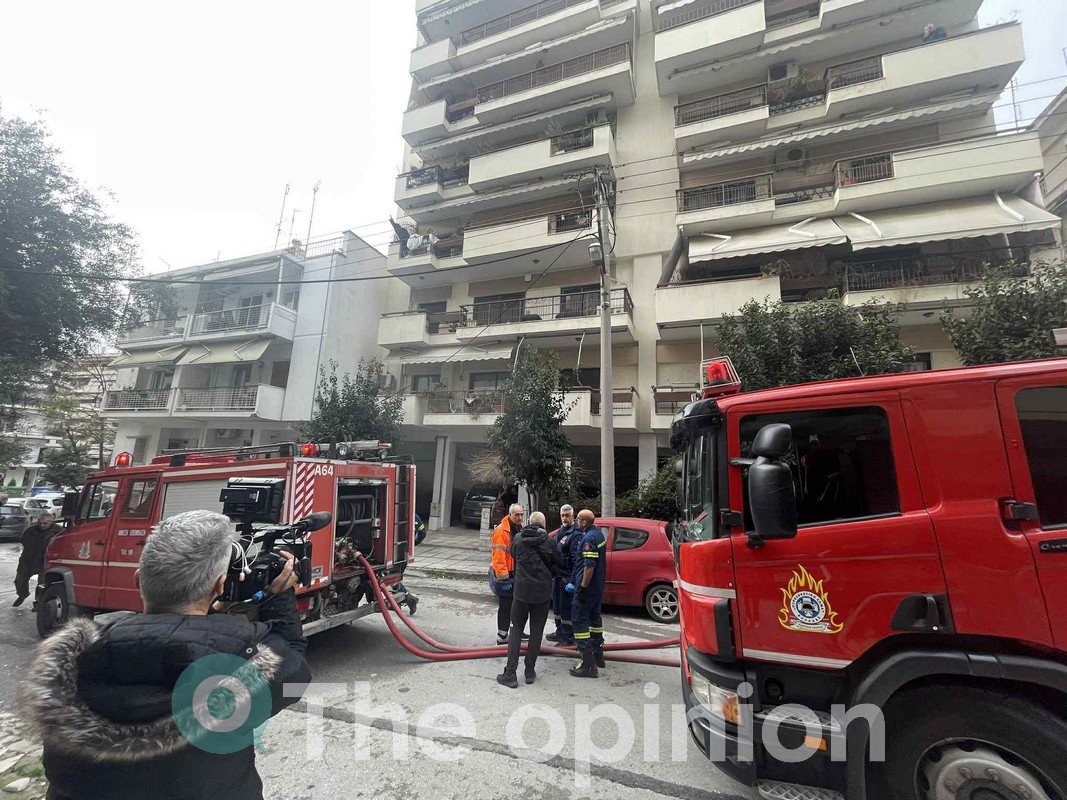 Έκρηξη σε διαμέρισμα στην Καλαμαριά (ΦΩΤΟ)