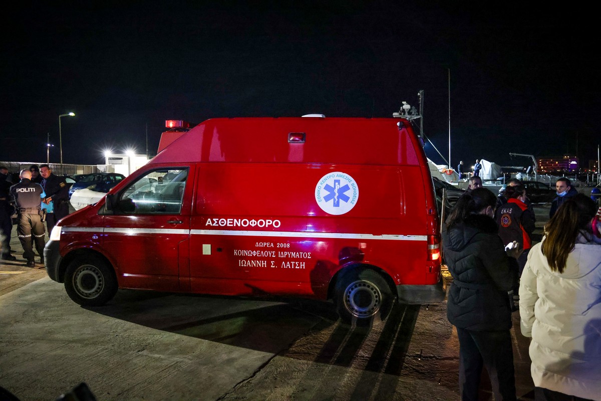 Στην Αθήνα έξι παιδιά από το πολύνεκρο ναυάγιο της Χίου