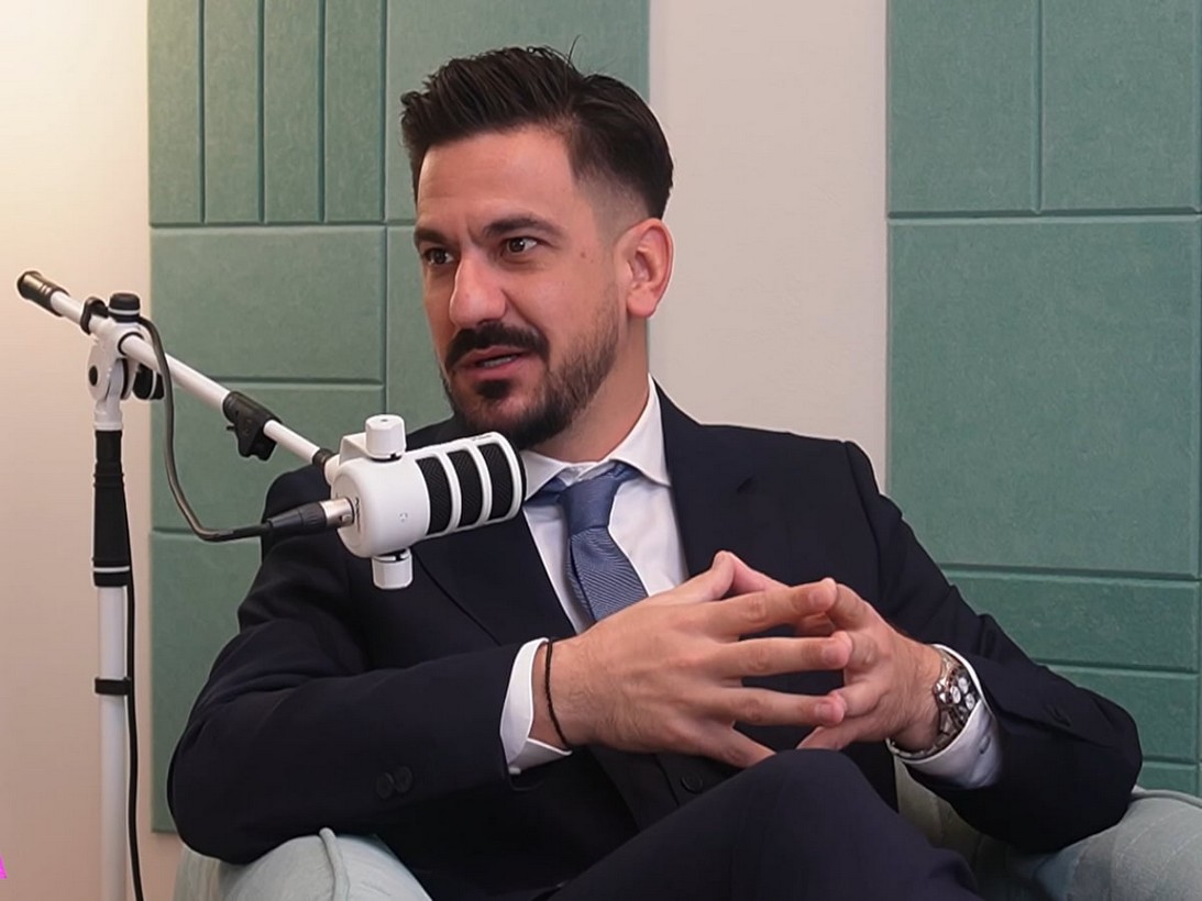 «Φίλε με πλάκωσε στο ξύλο»