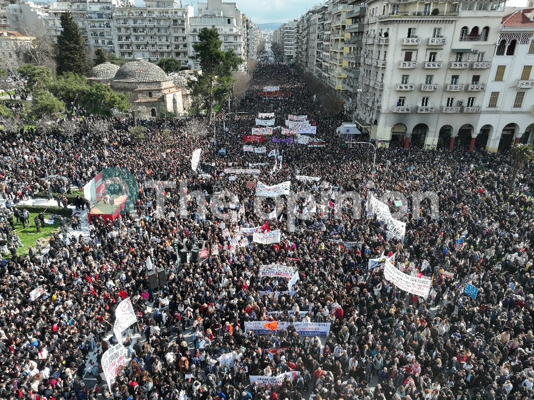 Η φθίνουσα ένταση για τα Τέμπη, η ανθεκτική μνήμη της κοινωνίας