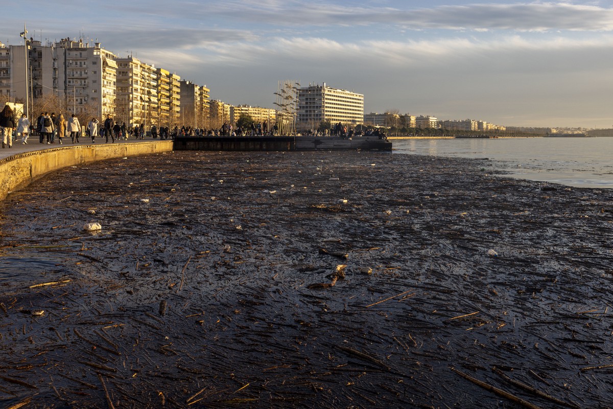 Γέμισε σκουπίδια ο Θερμαϊκός – Αποκαρδιωτικές εικόνες (ΦΩΤΟ-VIDEO)