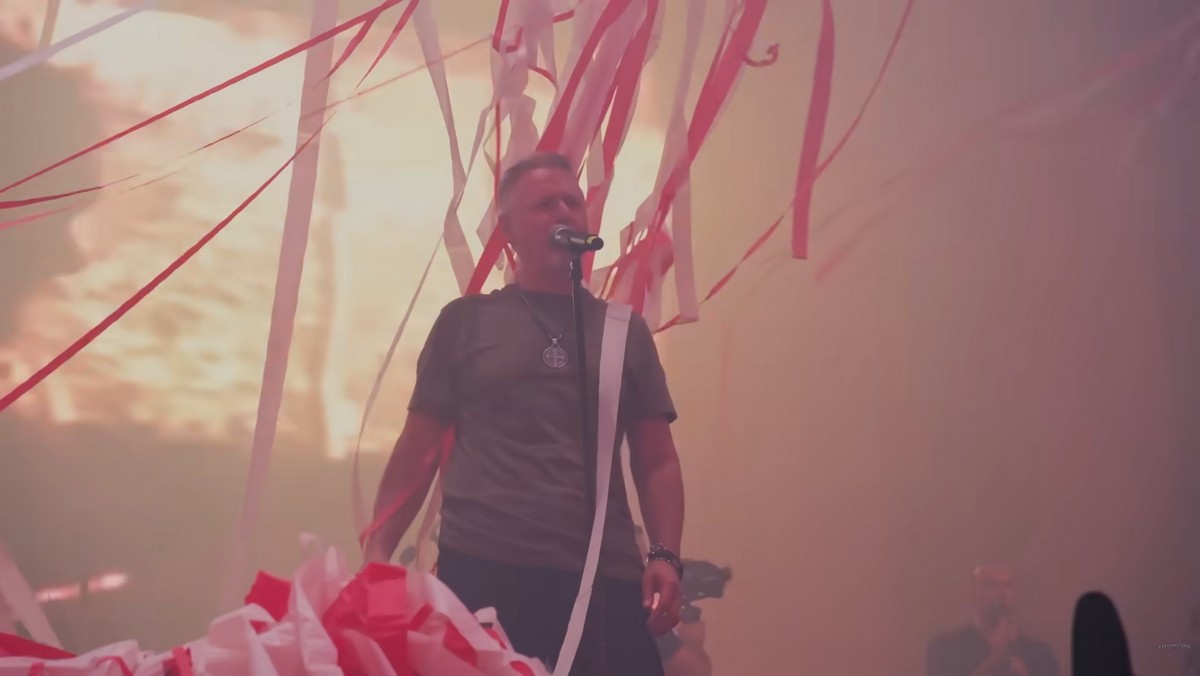 Σάλος στη Βοσνία: Έρευνα της εισαγγελίας για ναζιστικούς χαιρετισμούς σε συναυλία του Τόμσον (VIDEO)