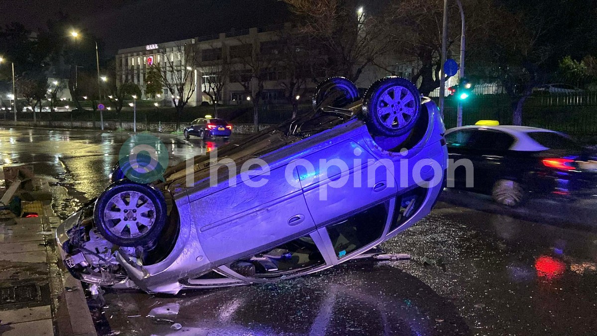 Σοκαριστικό τροχαίο ατύχημα στη Θεσσαλονίκη (ΦΩΤΟ)