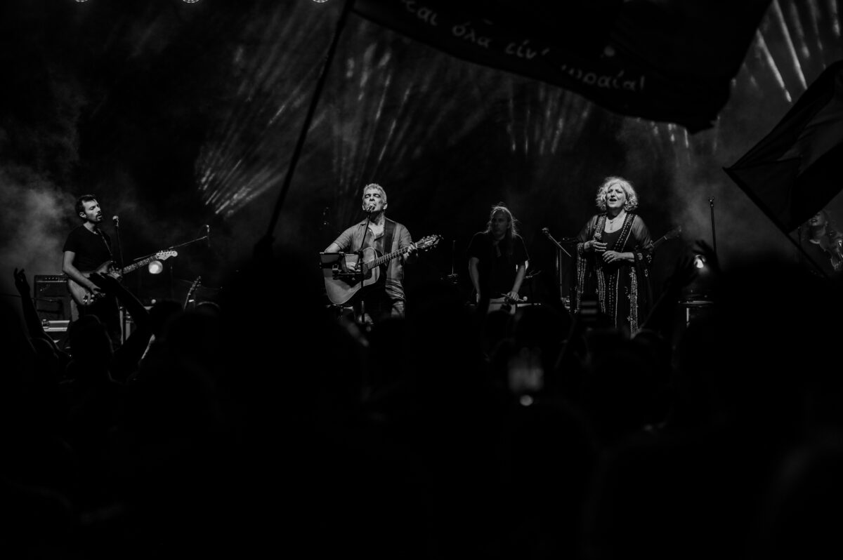 Μαύρη Πέτρα: Το νέο single των Δημήτρη Μυστακίδη και Μάρθα Φριντζήλα (VIDEO)