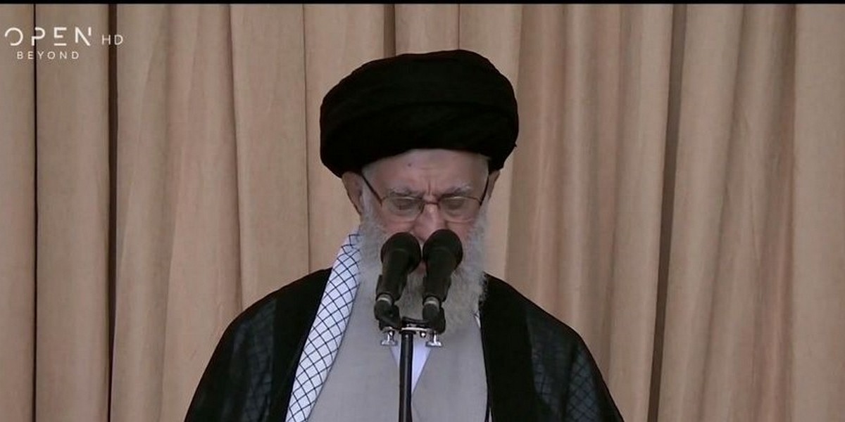 Ιράν: Αναφορές ότι ο Χαμενεΐ είναι νεκρός – Νεκροί ο υπουργός Άμυνας και ο διοικητής των φρουρών της επανάστασης (VIDEO)