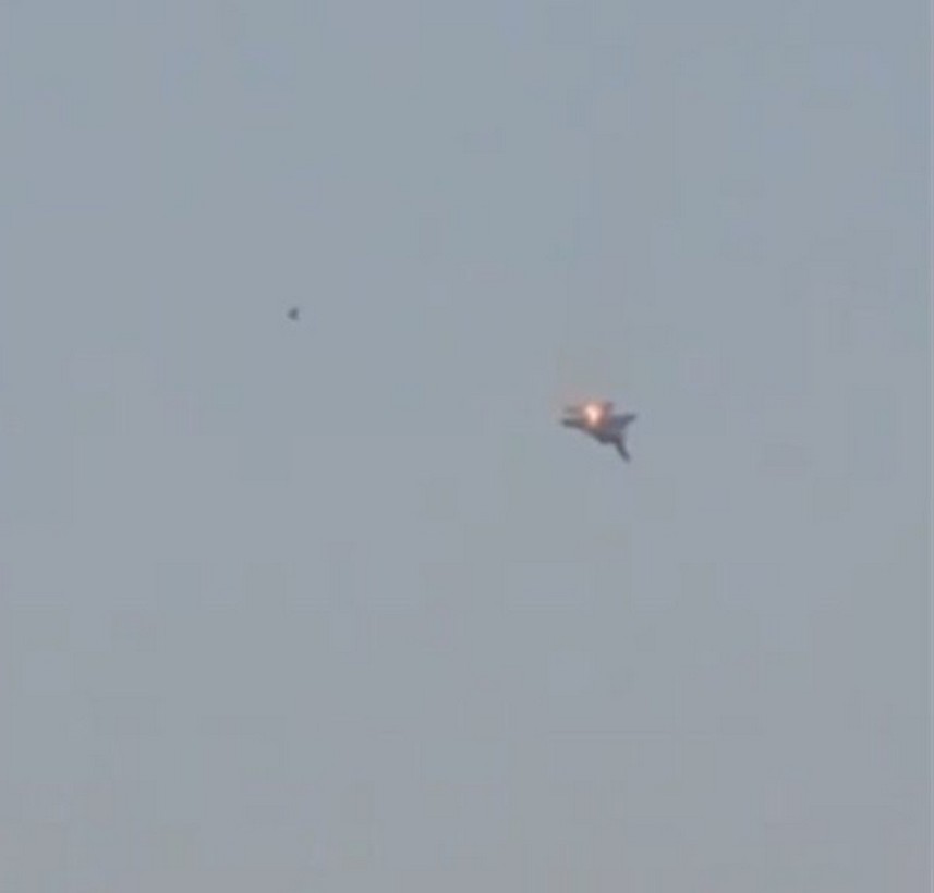 Η στιγμή που καταρρίπτεται το αμερικανικό F-15 στο Κουβέιτ (VIDEO)