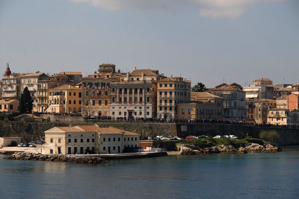 Κέρκυρα – Τουρισμός: Ετήσιος τζίρος άνω του 1 δις ευρώ – Τι προκύπτει από τη μελέτη του Επιμελητηρίου