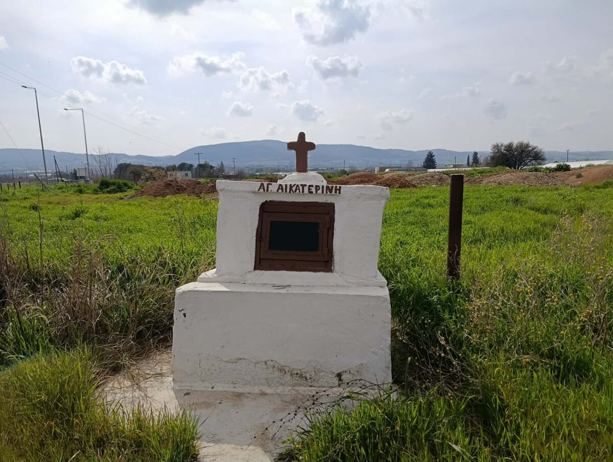 ΣΟΚ: Τριάντα εκκλησάκια σε τμήμα εθνικής οδού… δέκα χιλιομέτρων! (ΦΩΤΟ+VIDEO)