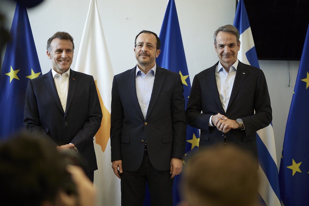 Μητσοτάκης: Η Κύπρος δεν θα είναι ποτέ μόνη-Μακρόν: Κάθε επίθεση στην Κύπρο είναι επίθεση στην Ευρώπη