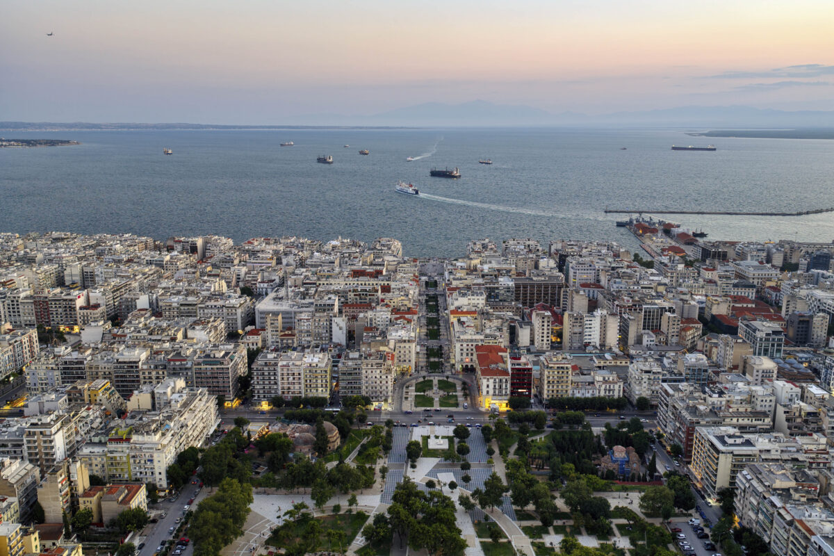 Αλλάζει κατεύθυνση δρόμος στη Θεσσαλονίκη (ΦΩΤΟ)