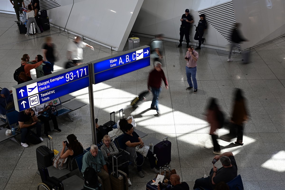 Αεροδρόμιο «Ελευθέριος Βενιζέλος»: Δεκάδες ακυρώσεις πτήσεων προς Μέση Ανατολή λόγω της κρίσης