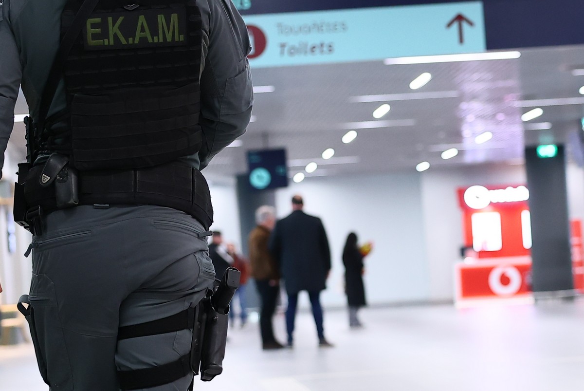 Αεροδρόμιο «Μακεδονία»: 23χρονος έκλεψε γλυκά – Κατά τη σύλληψη του βρέθηκε πάνω του και κάνναβη