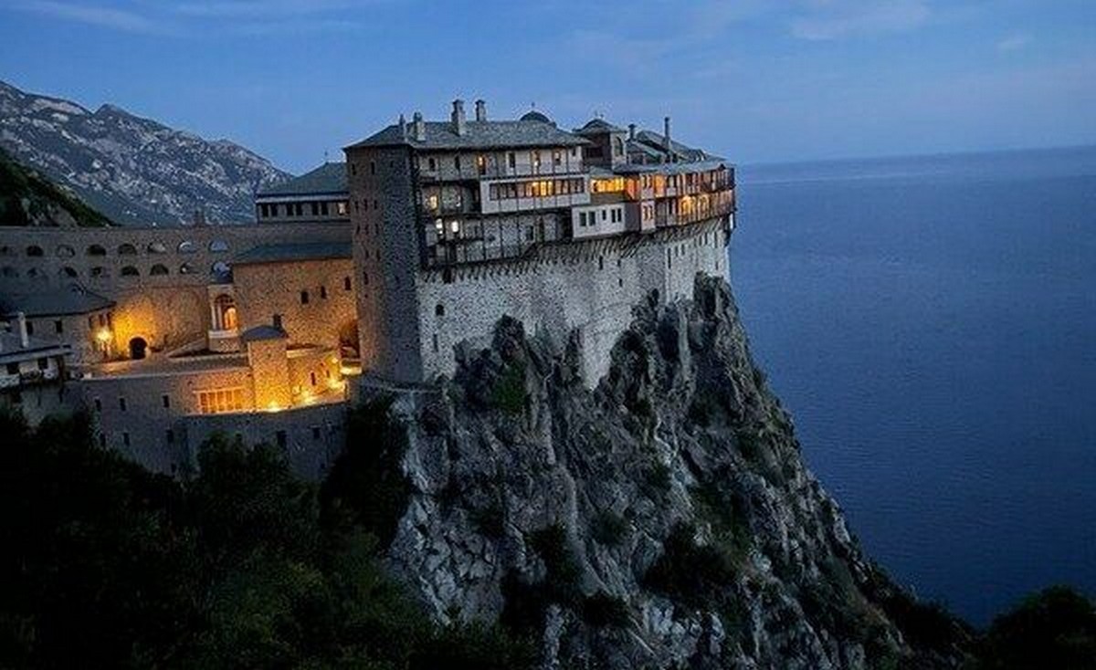 Λέκκας για Άγιον Όρος: Αντέχουν οι Μονές τη σεισμική δραστηριότητα