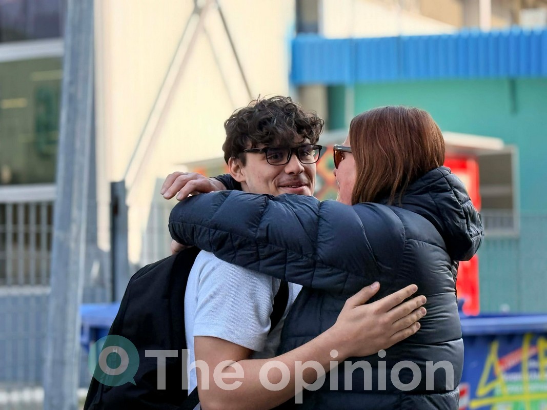 Κ-18 Άρης: Επιστροφή στη Θεσσαλονίκη μετά την περιπέτεια στο Αμπού Ντάμπι (VIDEO)