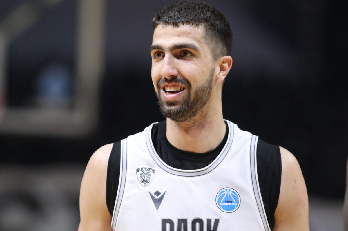 ΠΑΟΚ: Περνά την πόρτα του χειρουργείου ο Χουγκάζ