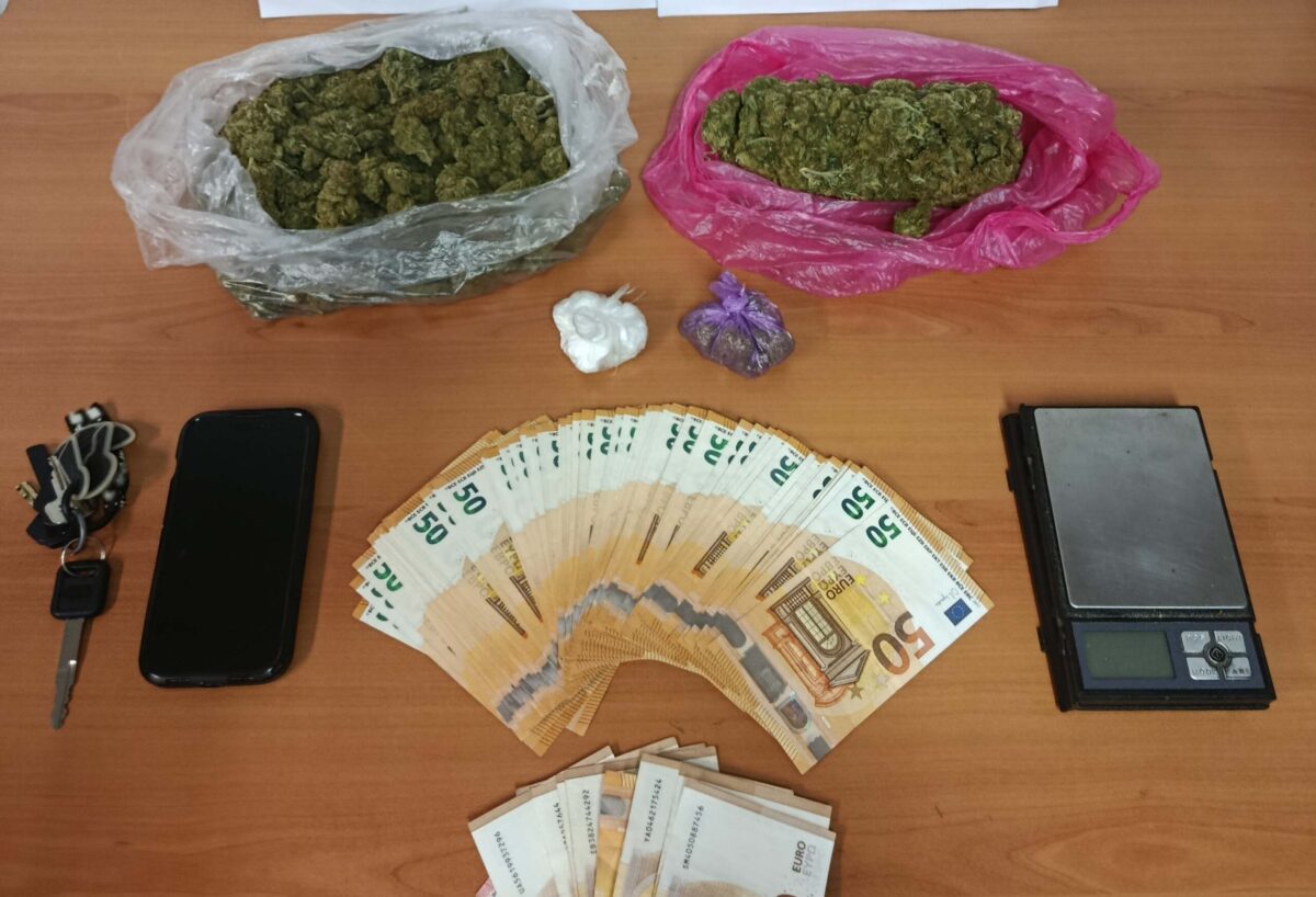 Χειροπέδες σε 26χρονο διακινητή ναρκωτικών στη Θεσσαλονίκη