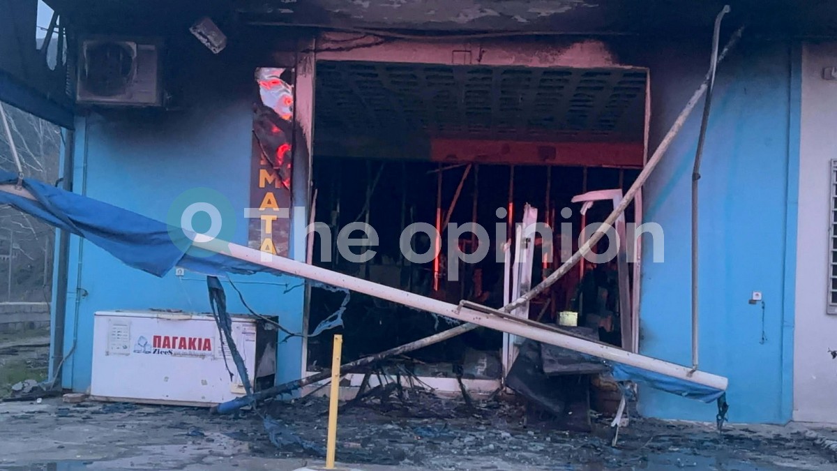 Βίντεο ντοκουμέντο: Εμπρηστική επίθεση με εκρήξεις σε κατάστημα στον Σταυρό – «Ακούστηκε σαν μολότοφ» λένε μάρτυρες (ΦΩΤΟ)