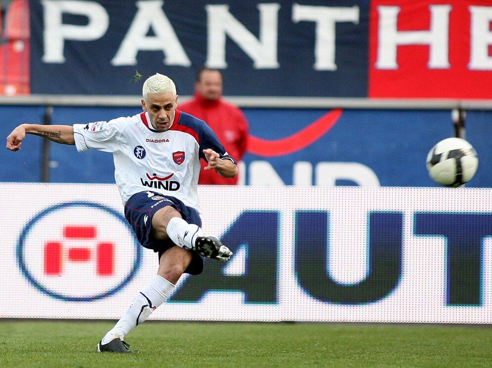 Χωρίς VAR και Κοστούμια: Όταν ο Φαμπιάν Εστογιανόφ μάγευε τα ελληνικά γήπεδα (VIDEO)