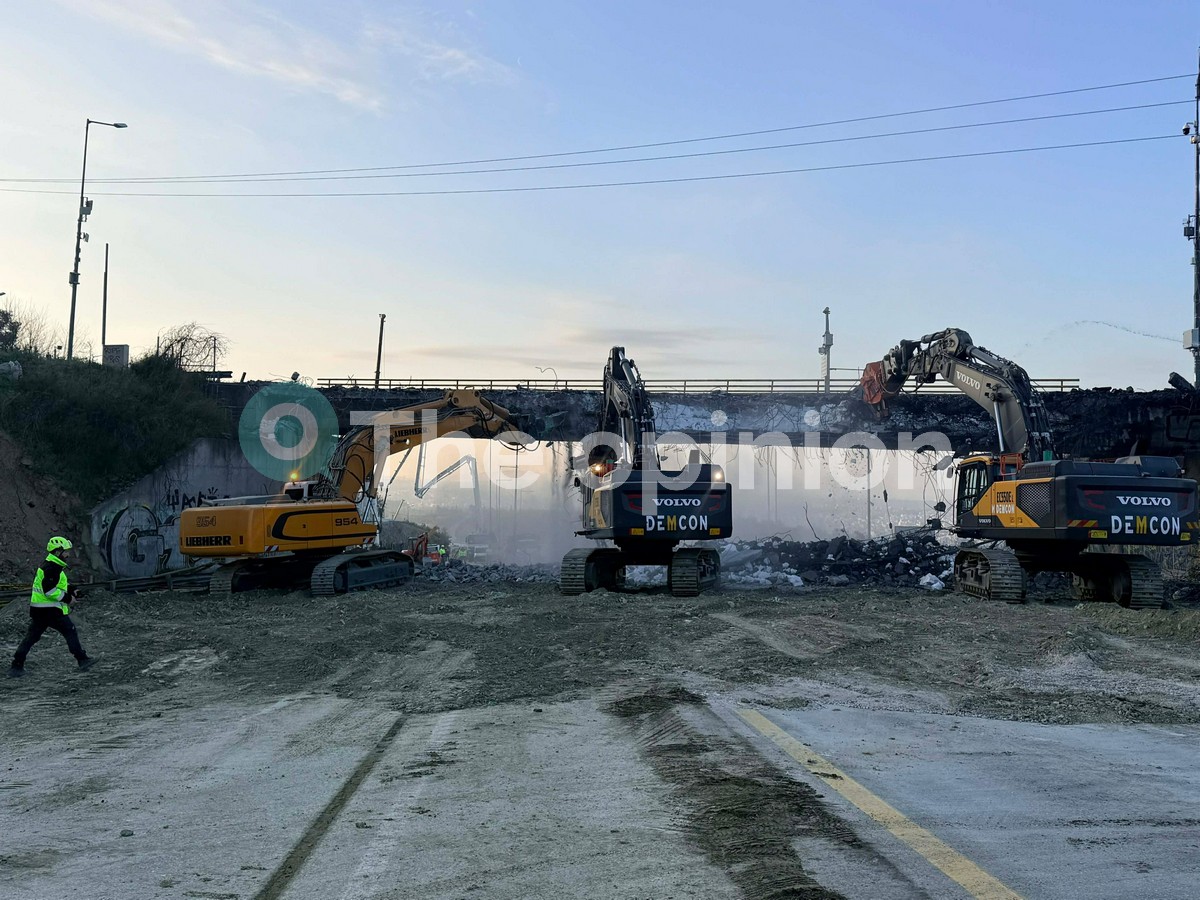 Ξεκίνησε η κατεδάφιση της γέφυρας Αγίου Παύλου για το FlyOver – Σε ισχύ κυκλοφοριακές ρυθμίσεις και 48ωρος αποκλεισμός στην Περιφερειακή (ΦΩΤΟ-VIDEO)