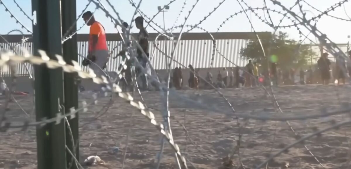 Απόπειρες αυτοκτονίας, καβγάδες, πόνος: Οι κλήσεις στο 911 αποκαλύπτουν δυστυχία στο μεγαλύτερο κέντρο κράτησης της ICE