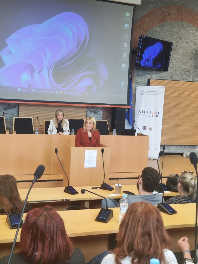 Στο ίδιο τραπέζι έβαλε «υγειονομικό» και επιχειρηματίες η Μ. Δερμεντζοπούλου