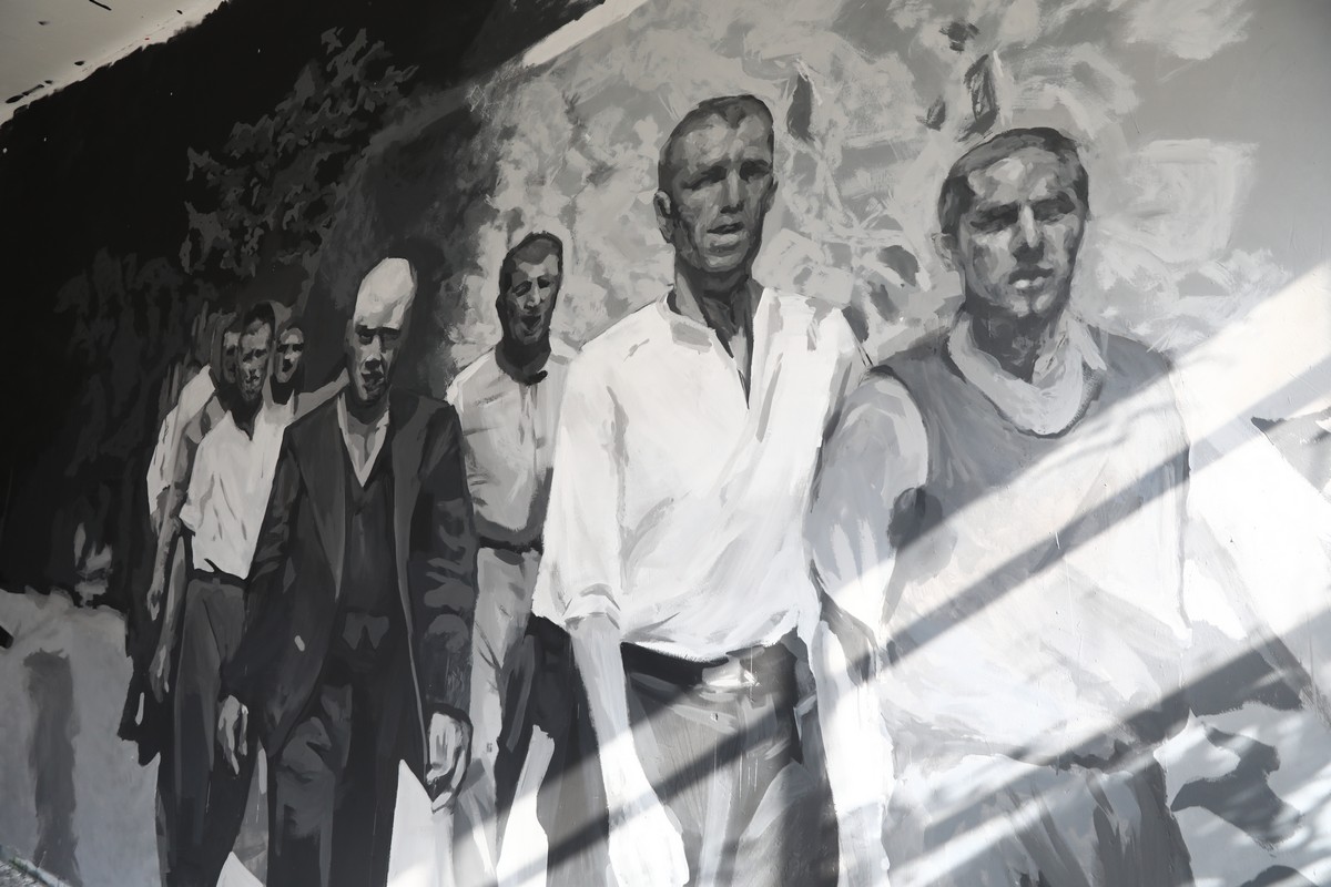 Αποκαταστάθηκε η μαρμάρινη πλάκα με τα ονόματα των 200 εκτελεσθέντων στην Καισαριανή