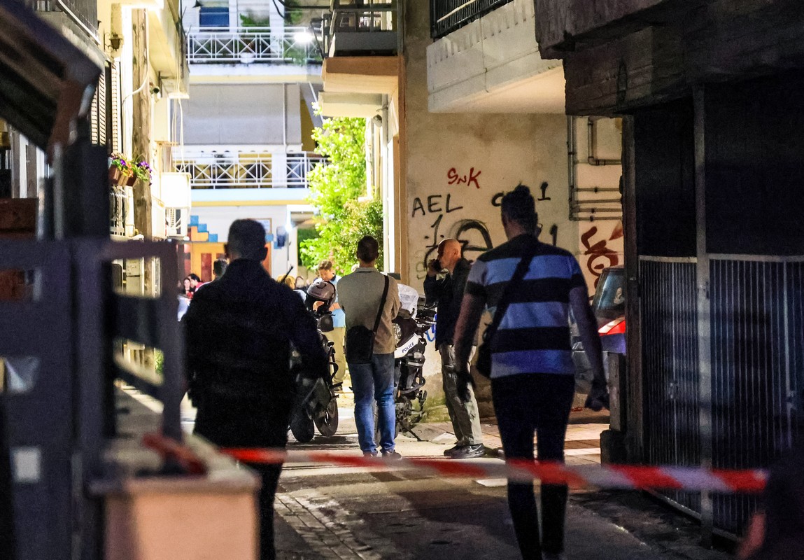 Λάρισα: Ομόφωνα ένοχος ο 22χρονος μητροκτόνος – Ένοχος και ο ξάδερφός του