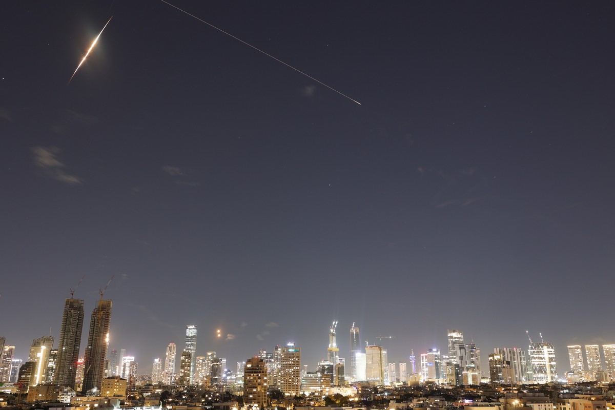 Οι κερδοσκοπικές βόμβες, η αγωνία για την επόμενη μέρα και η μάχη της Βουλής στα σημερινά πρωτοσέλιδα