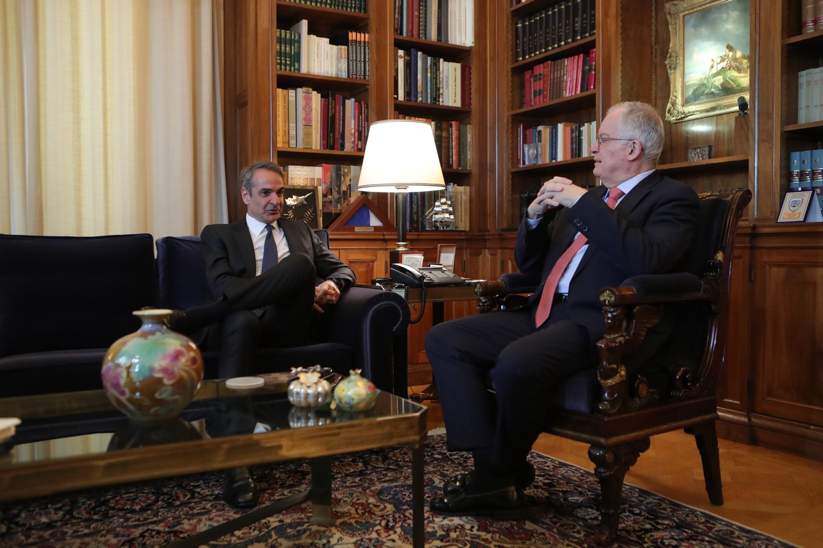 Μητσοτάκης: Πλαφόν στο περιθώριο κέρδους σε καύσιμα και super market