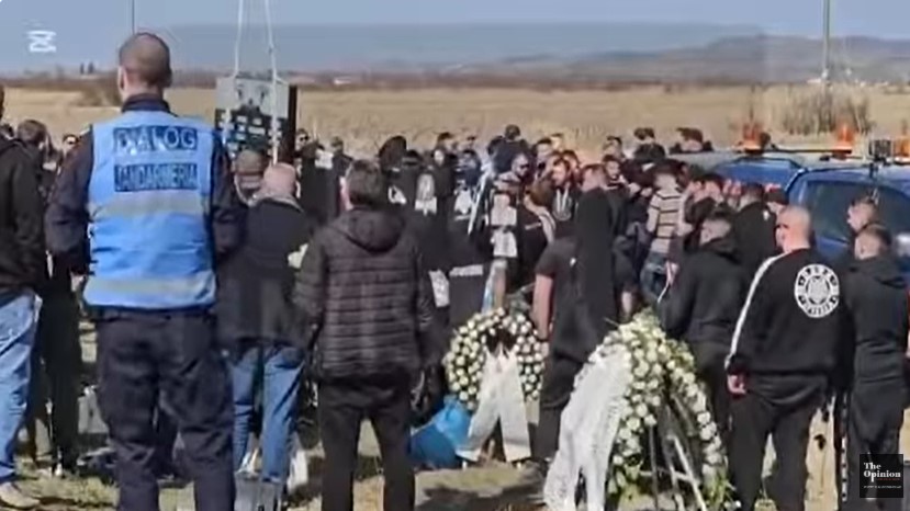 Ρουμανία: 40ήμερο μνημόσυνο για τους επτά φίλους του ΠΑΟΚ στο σημείο της τραγωδίας (VIDEO)