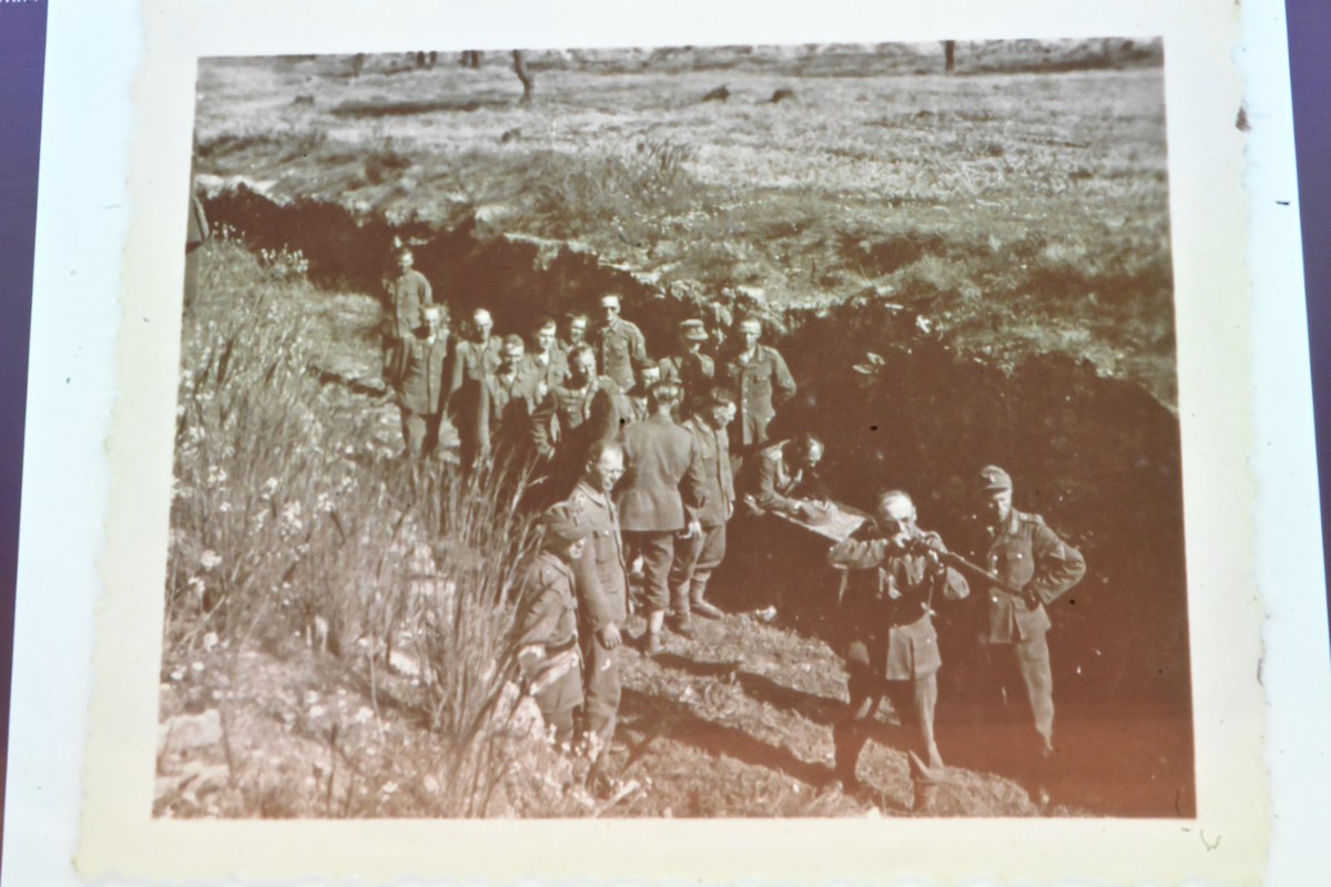 ΕΣΔΟΓΕ για τους «200» της Καισαριανής: Όχι στην παραχάραξη της ιστορίας – Παραμένουν ενεργές οι διεκδικήσεις για γερμανικές αποζημιώσεις