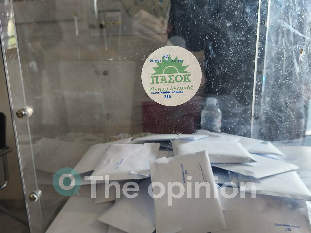 ΠΑΣΟΚ: Με ουρές και καθυστερήσεις οι εκλογές για την ανάδειξη συνέδρων – Αυξημένη συμμετοχή, αποτελέσματα μετά τις 21:00 (ΦΩΤΟ)