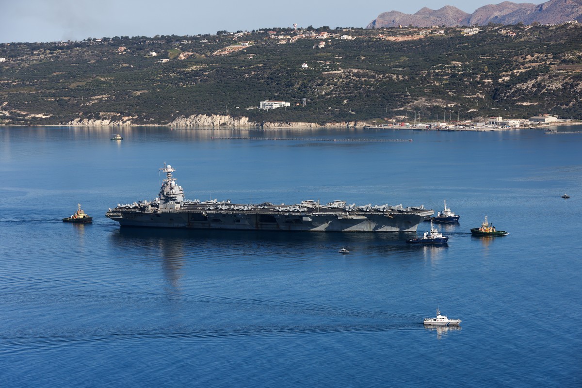Χανιά: Στο λιμάνι της Σούδας το αεροπλανοφόρο Gerald R. Ford