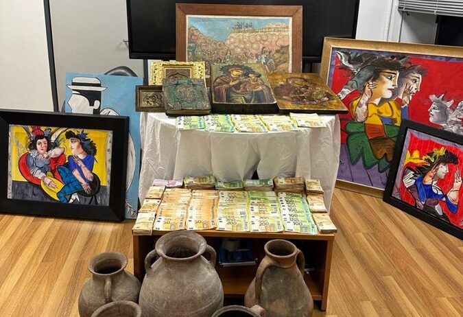 Συνελήφθη και υπάλληλος της Γκαλερί Τσαγκαράκη για το Ευαγγέλιο