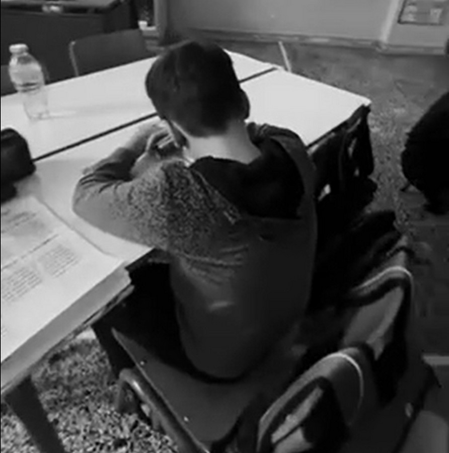 «Κανένα παιδί με φόβο»: Το συγκινητικό βίντεο των μαθητών του 1ου Δημοτικού Πλαγιαρίου για τον σχολικό εκφοβισμό (VIDEO)