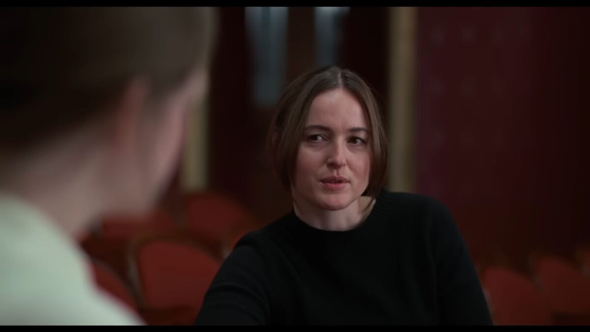 «Sentimental Value»: Όταν το σινεμά προσπαθεί να διορθώσει όσα η ζωή δεν κατάφερε (VIDEO)