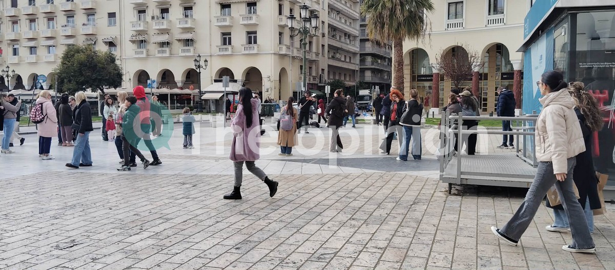 Οι βιολιστές που έγιναν viral από την «καρδιά» της Θεσσαλονίκης (ΦΩΤΟ-VIDEO)