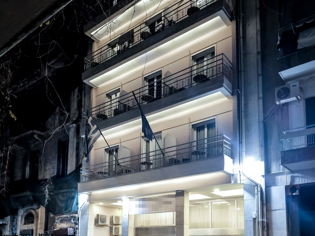 Ανοιχτά τα σενάρια για τον 15χρονο που έπεσε από ξενοδοχείο