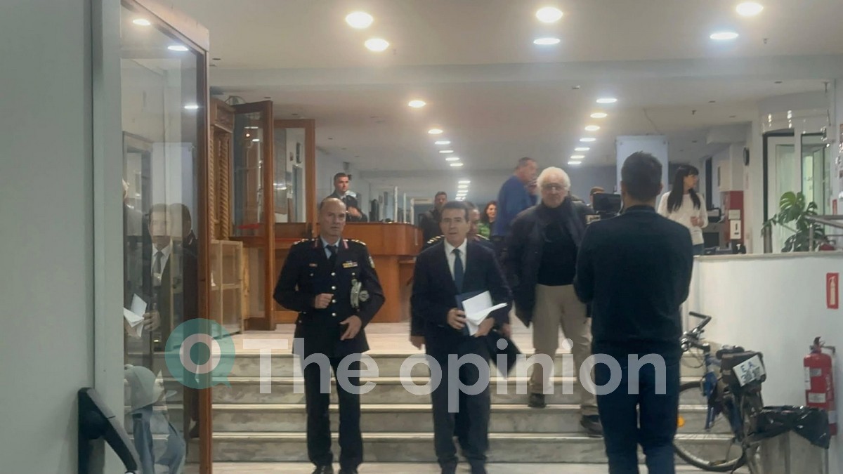 Χρυσοχοΐδης από Θεσσαλονίκη: Ξεκινούν έρευνες για εγκληματικές ομάδες – Οπαδικά κίνητρα στη δολοφονία του Κλεομένη (VIDEO)