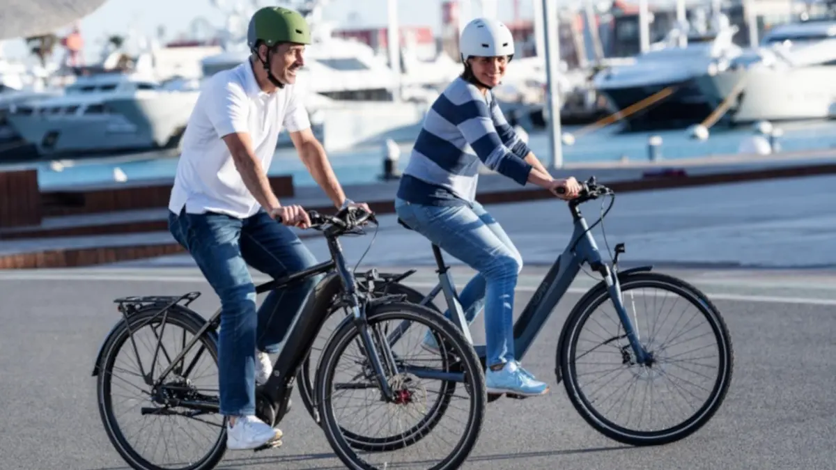 Δραπετεύοντας στην παραλία της Θεσσαλονίκης με 2 τροχούς!