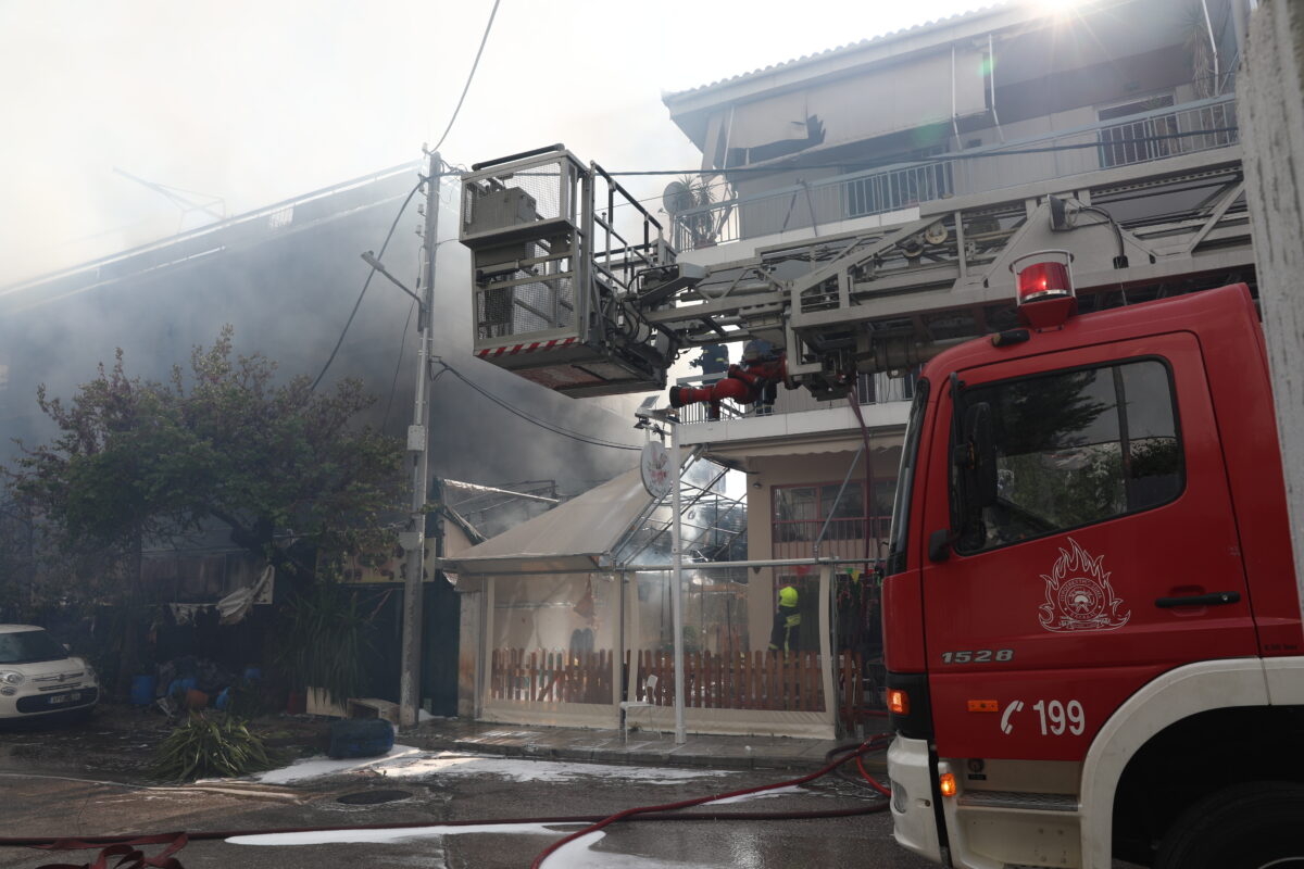 Μεγάλη πυρκαγιά σε επιχείρηση στην Αττική (ΦΩΤΟ+VIDEO)