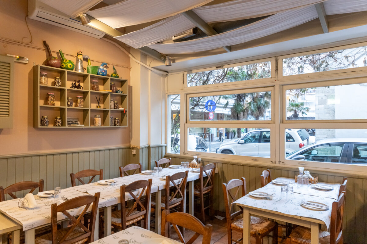 ΛΟΛΑ: Θαλασσινή κουζίνα με ρίζες από το 1988