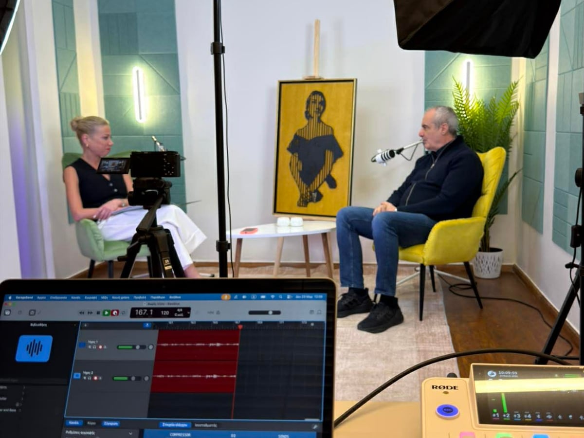 «Τα καλύτερα έρχονται»: H Έφη Αλεβίζου υποδέχεται τον σομελιέ Βασίλη Γαλανό