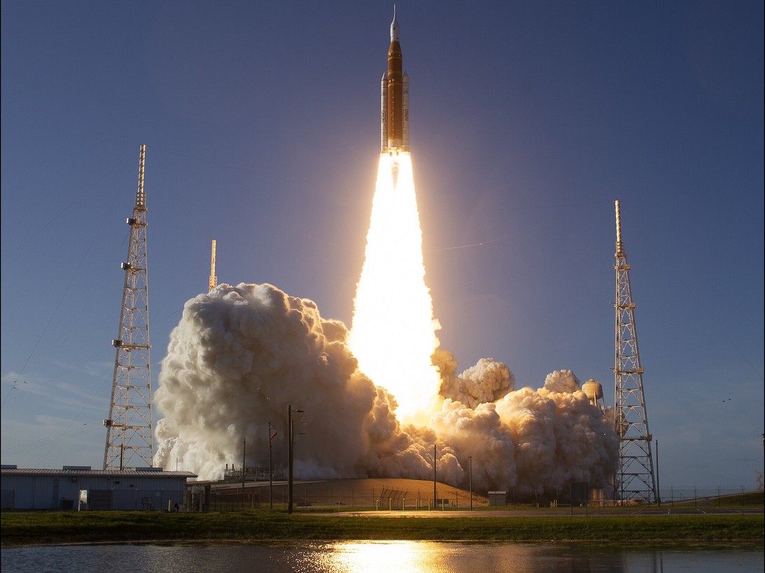 Artemis II: Ξεκίνησε η ιστορική αποστολή προς τη Σελήνη – Η πρώτη μετά από 50 και πλέον χρόνια